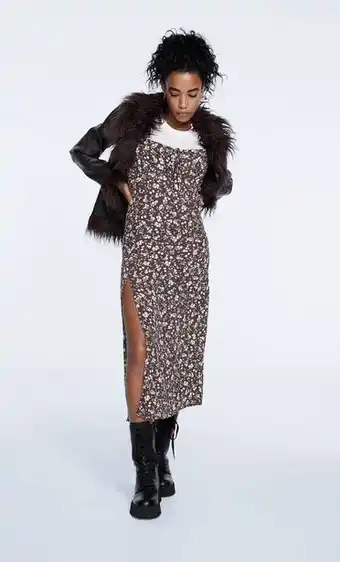 Stradivarius Vestido midi estampado oferta