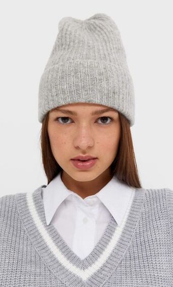 Stradivarius Gorro beanie básico oferta