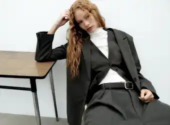 ZARA Chaleco crop entallado oferta