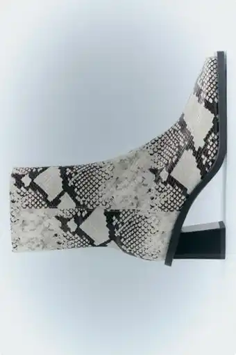 ZARA Botín tacón ancho piel estampado animal oferta