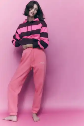 ZARA Pantalón jogger texto bordado oferta