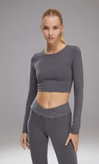 Stradivarius Camiseta deportiva bailarina efecto lavado oferta
