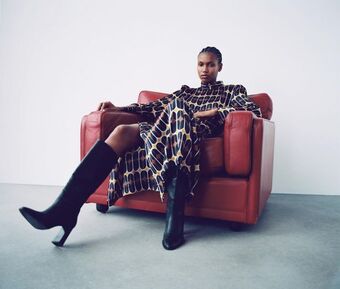 ZARA Vestido midi estampado oferta