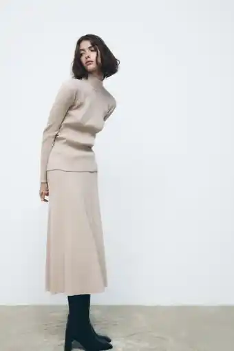 ZARA Falda midi rib oferta