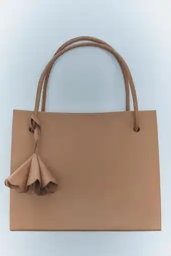 ZARA Shopper detalle adorno oferta