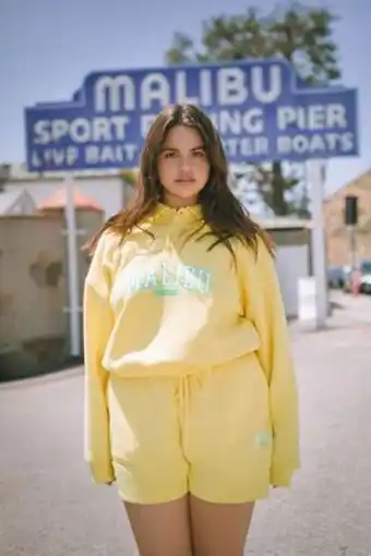 Plus size malibu california pullover