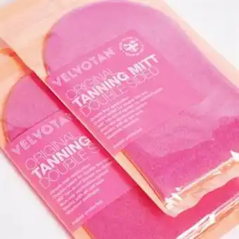 Home Bargains Velvotan: deluxe double sided self-tanning mitt offer