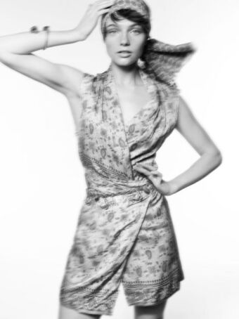 ZARA Printed wrap dress offer