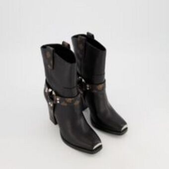 TK Maxx Black bootie ankle boots offer