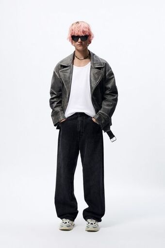 ZARA Baggy fit jeans offer