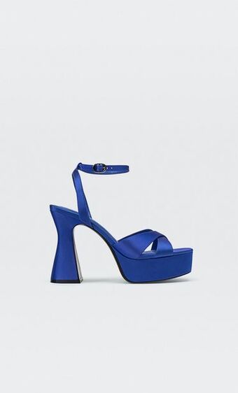 Stradivarius Platform sandals offer