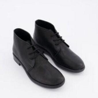 TK Maxx Black leather boots offer