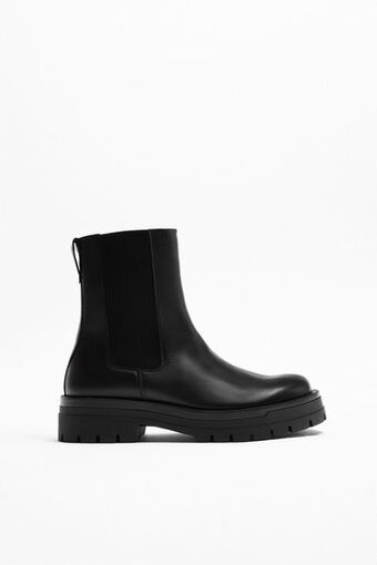 ZARA Chunky leather boots offer