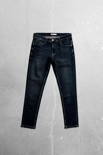 ZARA Basic slim fit jeans offer