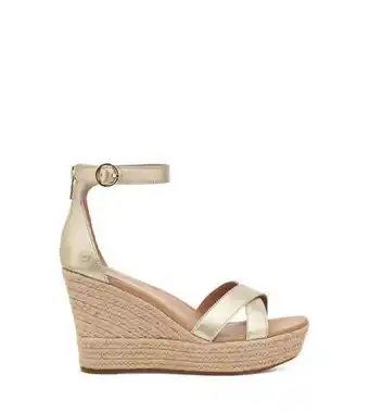 Ugg ezrah wedge for women in gold metallic, size 3, leather