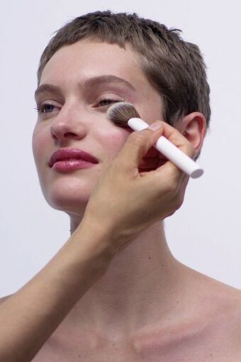ZARA Face brush #2 offer