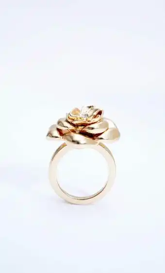 Stradivarius Diamanté ring offer