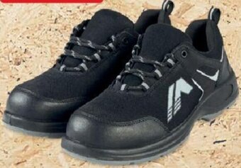 Aldi Men's Safety Trainers offer