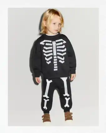 ZARA Embossed bone sweatshirt offer