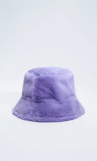 Stradivarius Faux fur bucket hat offer