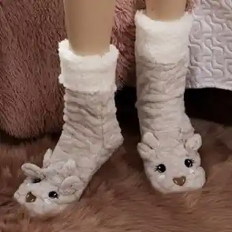 Home Bargains Ladies giraffe bed socks offer