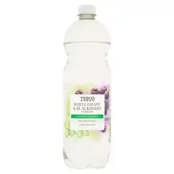 Tesco Tesco sparkling water white grape & blackberry 1 litre offer