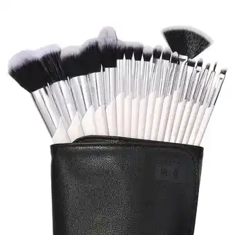 Beauty Bay By beauty bay 18 piece eye & face brush set offer