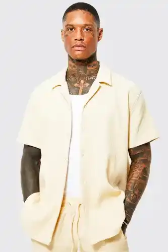Boohoo Boohooman mens beige short sleeve revere oversized pleated shirt, beige offer