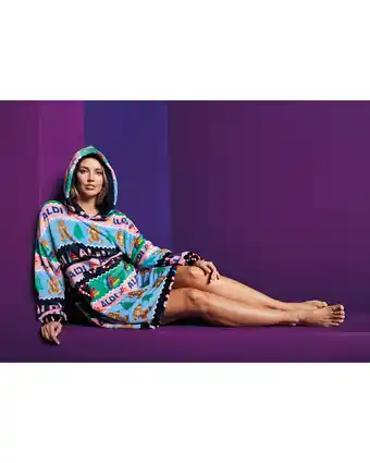 Aldi Pink aldimania hooded blanket offer
