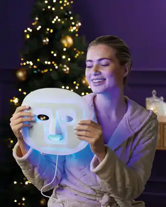 Aldi Solas led face mask offer