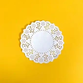 Tesco White Round Kraft Paper Doilies 11cm / 4.5 in - Pack of 250 offer