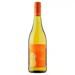 Tesco Fuzzy Duck Buttery Chardonnay 75cl offer