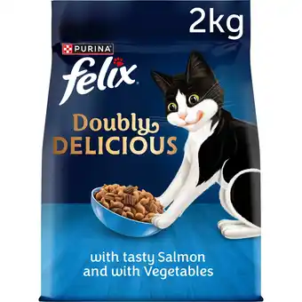 Tesco Felix Dry Doubly Delicious Salmon & Vegetables Cat Food 2kg offer