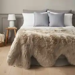 Costco Bowron Longwool 100% Sheepskin Octo Rug in 5 Colours offer