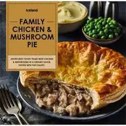 Iceland Iceland Family Chicken & Mushroom Pie 700g offer