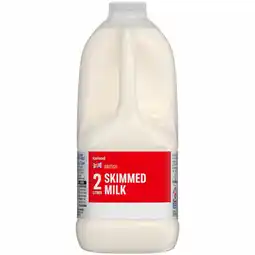 Iceland Iceland British Skimmed Milk 2 Litres offer