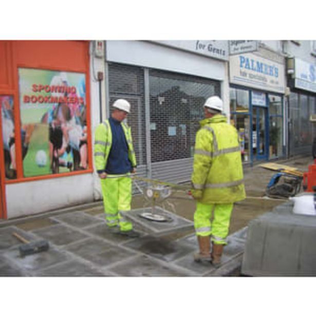 Vacuum block paving slab lifter two man offer at Jewson