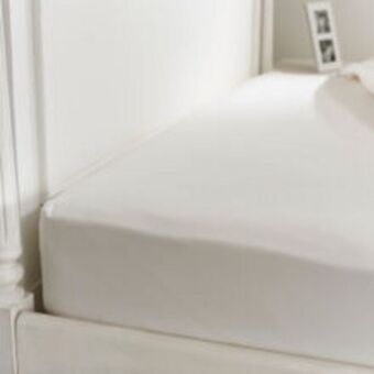 TK Maxx King white fitted sheet 200tc offer