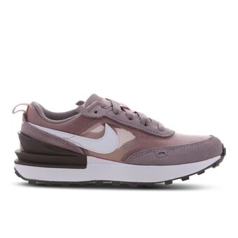 Foot Locker Nike waffle one offer