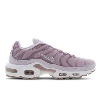 Foot Locker Nike tuned 1 essential offer