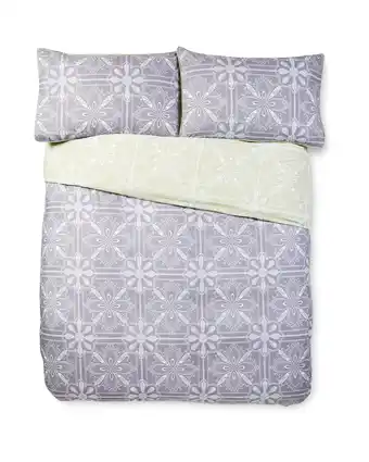 Aldi Tile Print Super King Duvet Set offer