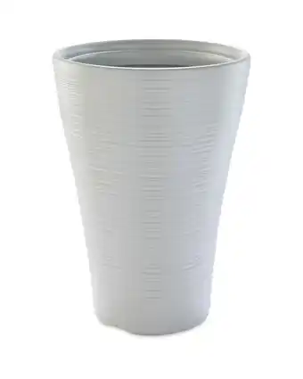 Aldi Gardenline Tall Hereford Planter offer