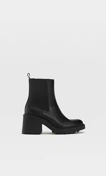 Stradivarius Botines tacón chelsea negros oferta