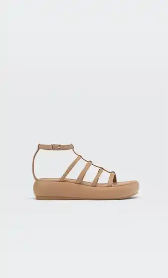 Stradivarius Sandalias flatform tiras oferta