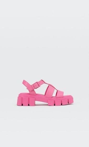 Stradivarius Sandalias planas track oferta
