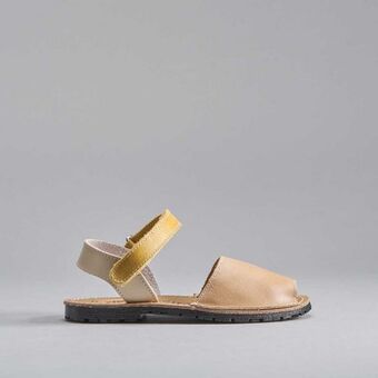 Sandalia menorquina piel seven five