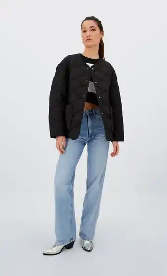 Stradivarius Cazadora acolchada cuello caja oferta