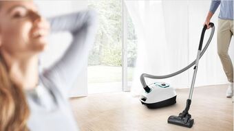 MediaMarkt Reacondicionado aspirador con bolsa - bosch bgls4hyg2, 700 w, 4 l, sistema powerprotect, filtro ultraallergy, blanco oferta