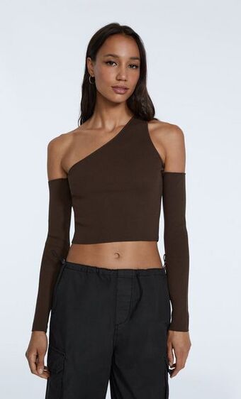 Stradivarius Camiseta asimétrica manguitos oferta