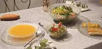 Alcampo Platos de vidrio en relieve diamond oferta